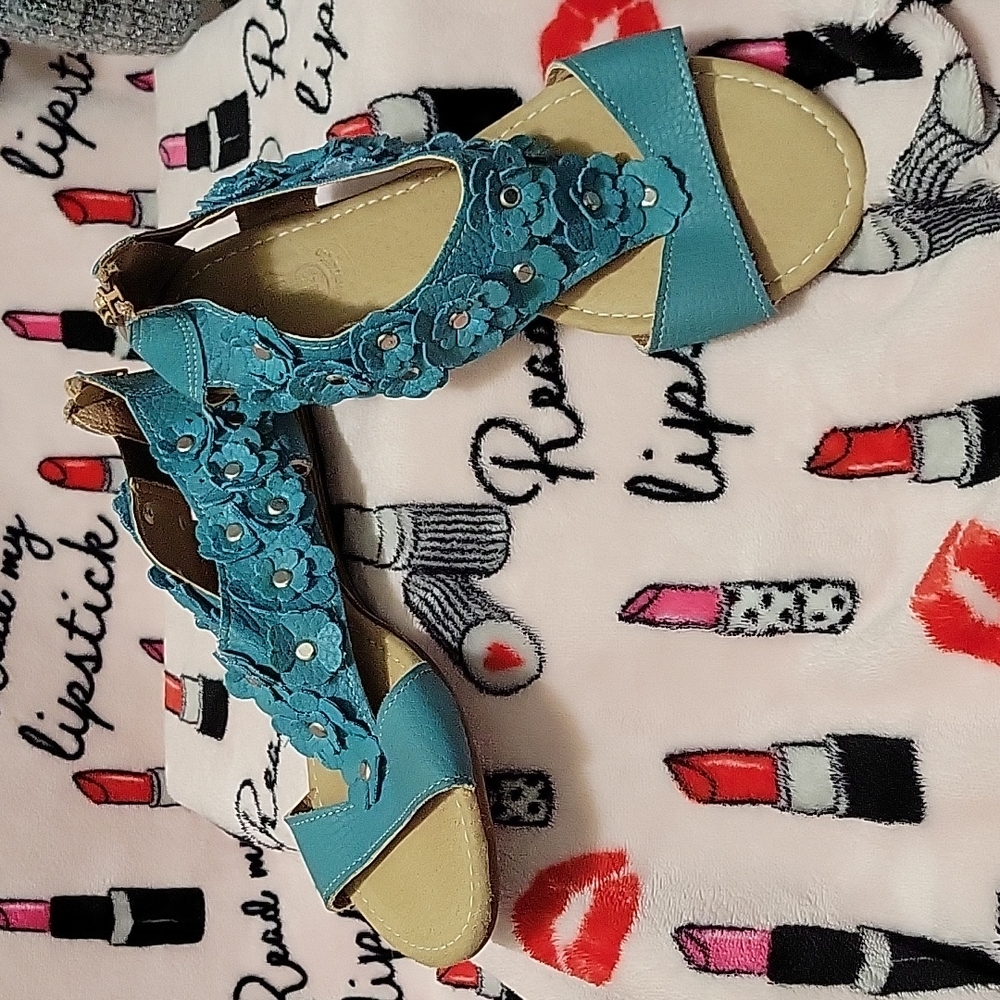 Genuine leather turquoise flower sandals